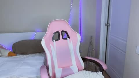 Snapshot of jasmilee chatting on 02/23/26, 01:19 Jasmine online show from 02/23/26, 01:19