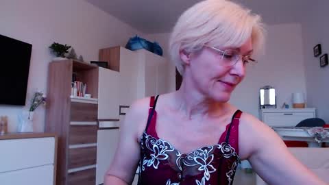 Jasmin room for people 40 online show from 03/15/26, 05:24