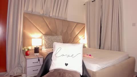 jasmin_melons online show from 03/06/26, 01:46