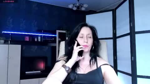 Snapshot of jasmin_milf chatting on 07/07/26, 08:13 jasmin_milf online show from 07/07/26, 08:13