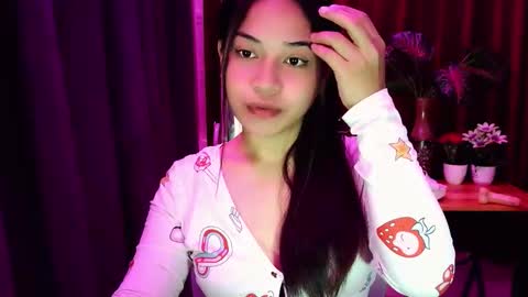JASMINE online show from 05/17/26, 01:58