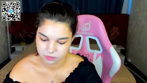 Snapshot of jasmine_burke chatting on 07/25/26, 01:36 Jasmine Burke online show from 07/25/26, 01:36