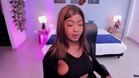 Instagram jasminecampbell1  online show from 12/13/25, 08:47