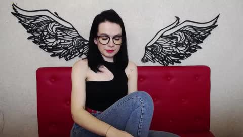 JasmineKouch online show from 02/07/25, 09:15