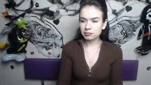 JasmineKouch online show from 11/08/25, 06:35