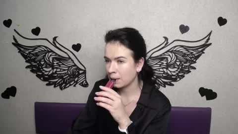 JasmineKouch online show from 11/29/25, 07:06