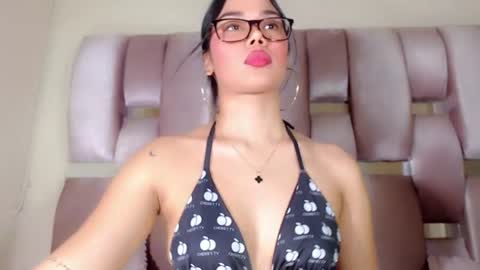 Snapshot of jasminemoore chatting on 07/31/26, 12:10 Jazmin online show from 07/31/26, 12:10
