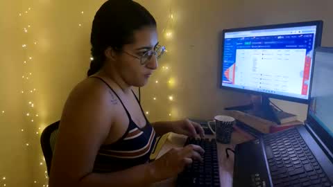 Snapshot of jasmineprincess_ chatting on 03/04/26, 01:06 Jasmine online show from 03/04/26, 01:06