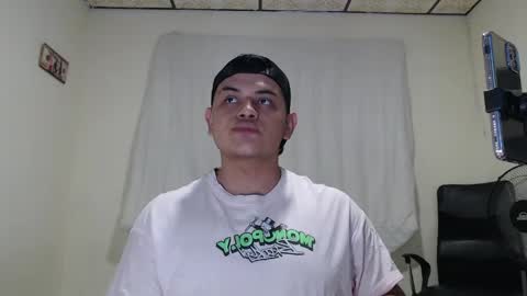 Snapshot of jason_boy_ chatting on 04/19/26, 04:56 jason_boy_ online show from 04/19/26, 04:56
