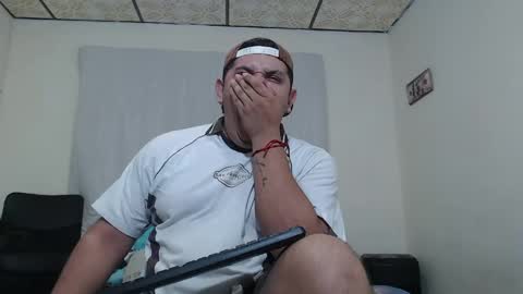Snapshot of jason_boy_ chatting on 05/20/26, 05:02 jason_boy_ online show from 05/20/26, 05:02