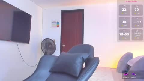 JBrooksXx online show from 10/18/25, 03:24