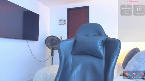 JBrooksXx online show from 12/16/25, 12:37