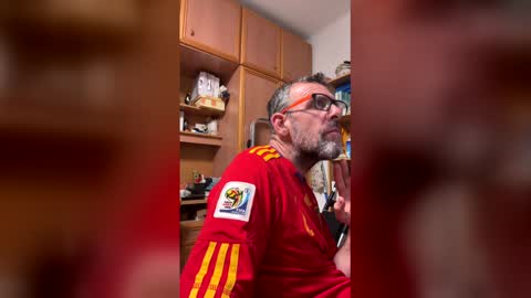 javibcn205764 online show from 04/04/26, 11:46