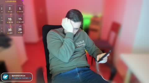 javierduro24 online show from 12/15/24, 03:31