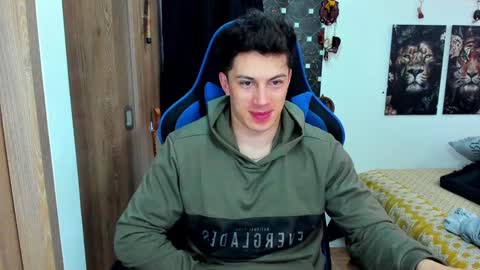 Javier online show from 12/17/24, 09:27