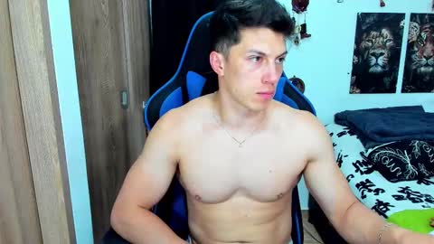 Javier online show from 02/17/25, 11:42