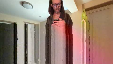 Snapshot of jay976696 chatting on 12/18/25, 02:06 jay976696 online show from 12/18/25, 02:06