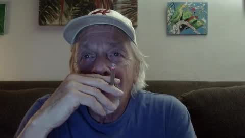 Snapshot of jay_jay1475 chatting on 12/26/24, 04:43 jay-jay1475 online show from 12/26/24, 04:43