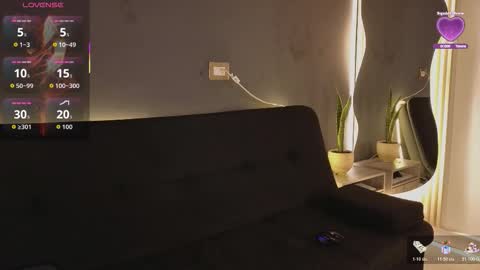 Snapshot of jaybrown_1 chatting on 10/30/25, 04:25 Jay online show from 10/30/25, 04:25