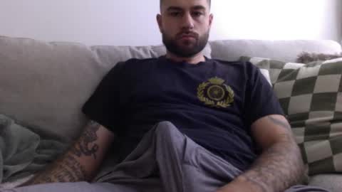 Snapshot of jayg333 chatting on 11/28/25, 01:25 jayg333 online show from 11/28/25, 01:25