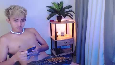 Snapshot of jaysee_hugecox chatting on 05/03/26, 02:17 jaysee_hugecox online show from 05/03/26, 02:17