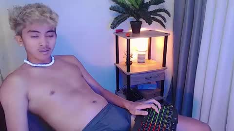 Snapshot of jaysee_hugecox chatting on 05/03/26, 02:23 jaysee_hugecox online show from 05/03/26, 02:23