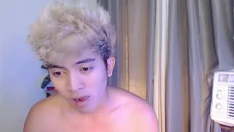 Snapshot of jaysee_hugecox chatting on 05/28/26, 01:14 jaysee_hugecox online show from 05/28/26, 01:14