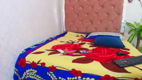 jazmin040_ online show from 02/02/26, 11:53