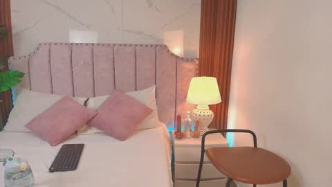 Jazmin online show from 11/22/25, 08:19