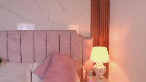 Jazmin online show from 12/01/25, 08:25