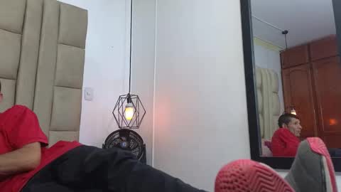 Snapshot of jazmin_and_jose chatting on 12/20/25, 07:10 jazmin_and_jose online show from 12/20/25, 07:10