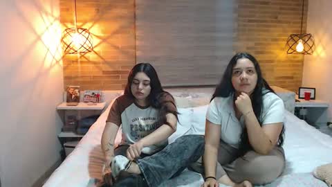 Jazmin and Scarlett online show from 11/14/25, 09:41