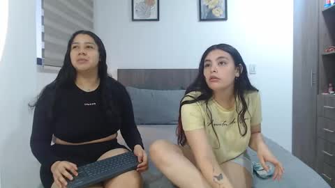 Jazmin and Scarlett online show from 04/27/26, 10:57