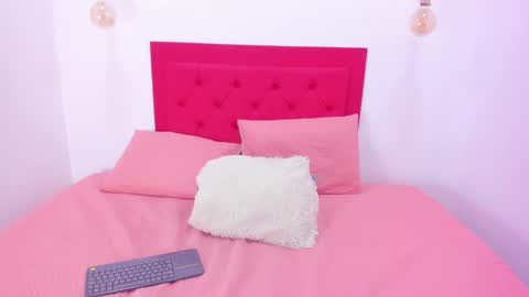 Snapshot of jazmin_lewiss chatting on 01/08/25, 08:18 Jazmin Lewiss online show from 01/08/25, 08:18