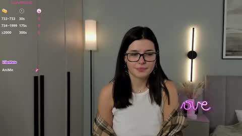 Snapshot of jazminenakano chatting on 09/15/25, 07:36 Mira the personal mirage D online show from 09/15/25, 07:36