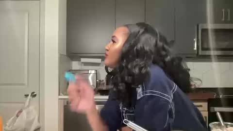 jazminetea online show from 10/13/25, 04:01