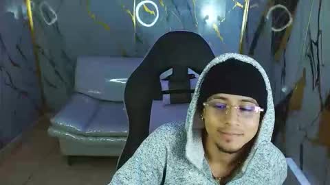jbarto_ online show from 05/30/26, 01:57