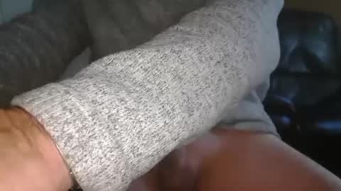 Snapshot of jc2290 chatting on 11/14/25, 01:43 jc2290 online show from 11/14/25, 01:43