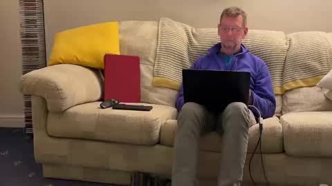 Snapshot of jcar57 chatting on 01/18/25, 10:39 Jon online show from 01/18/25, 10:39