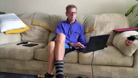 Snapshot of jcar57 chatting on 10/05/25, 03:54 Jon online show from 10/05/25, 03:54