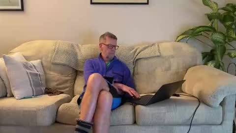 Snapshot of jcar57 chatting on 01/11/26, 04:45 Jon online show from 01/11/26, 04:45