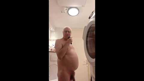 Snapshot of jdegroot056 chatting on 06/02/26, 05:53 Daddy J online show from 06/02/26, 05:53