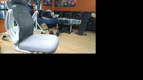 Snapshot of jdog00133 chatting on 10/21/25, 04:24 jdog00133 online show from 10/21/25, 04:24