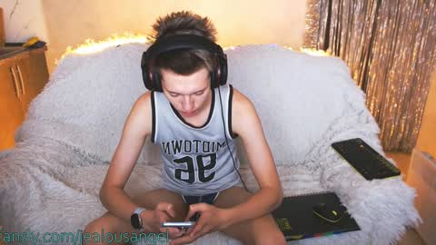 Angel online show from 02/02/25, 03:10