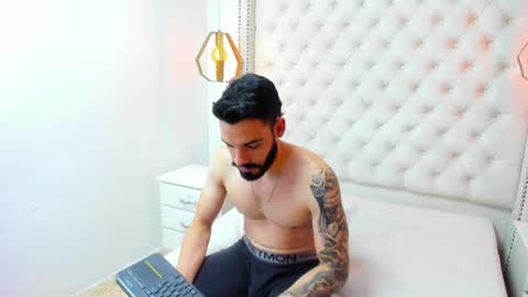 JEAN online show from 04/16/26, 08:31