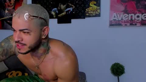 Jean  axelcrow       Modelo Independiente online show from 03/08/25, 04:34