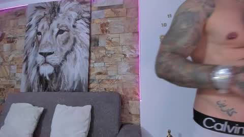 Jean  axelcrow       Modelo Independiente online show from 11/21/25, 07:18