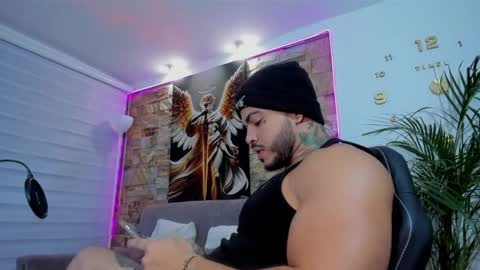 Snapshot of jean_lopez chatting on 05/06/26, 06:19 Jean axelcrow Modelo Independiente online show from 05/06/26, 06:19