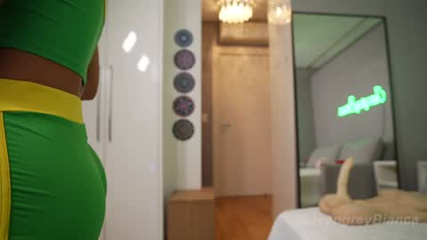 Bianca online show from 12/06/24, 07:34