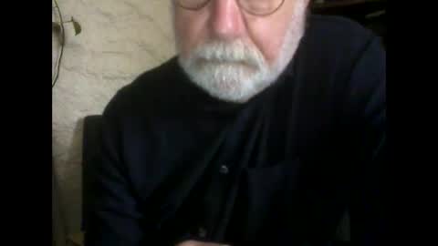 Snapshot of jeanmichel78 chatting on 12/17/25, 02:23 jeanmichel78 online show from 12/17/25, 02:23